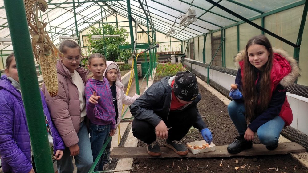 ihra_Parostok_Stancija_Naturalistiv_Rivne_04
