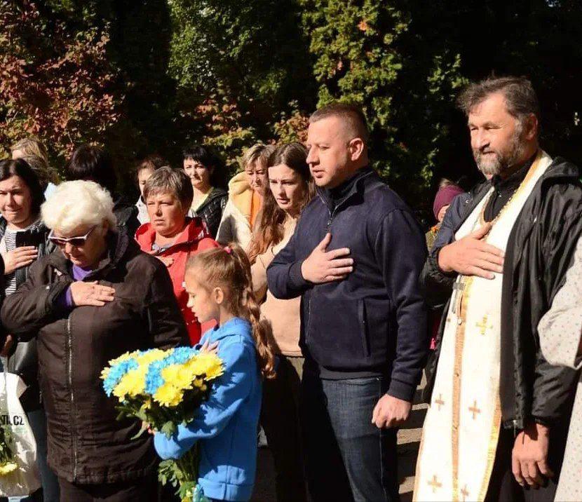 На відкритті меморіальної дошки.