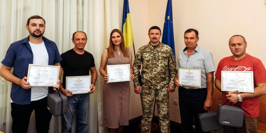 Перші вчителі по навчанню керування дронами