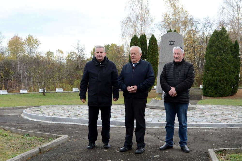 Вшанування пам'яті трагедії в урочищі Сосонки.