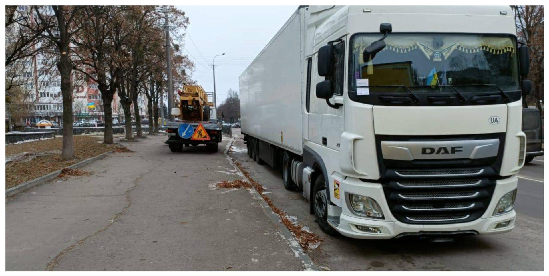 Житель Рівного обурений через транзит вантажних авто