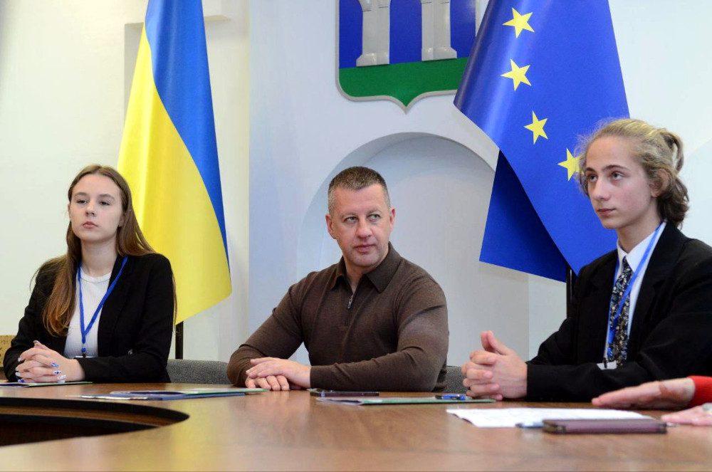 Зустріч з молоддю.