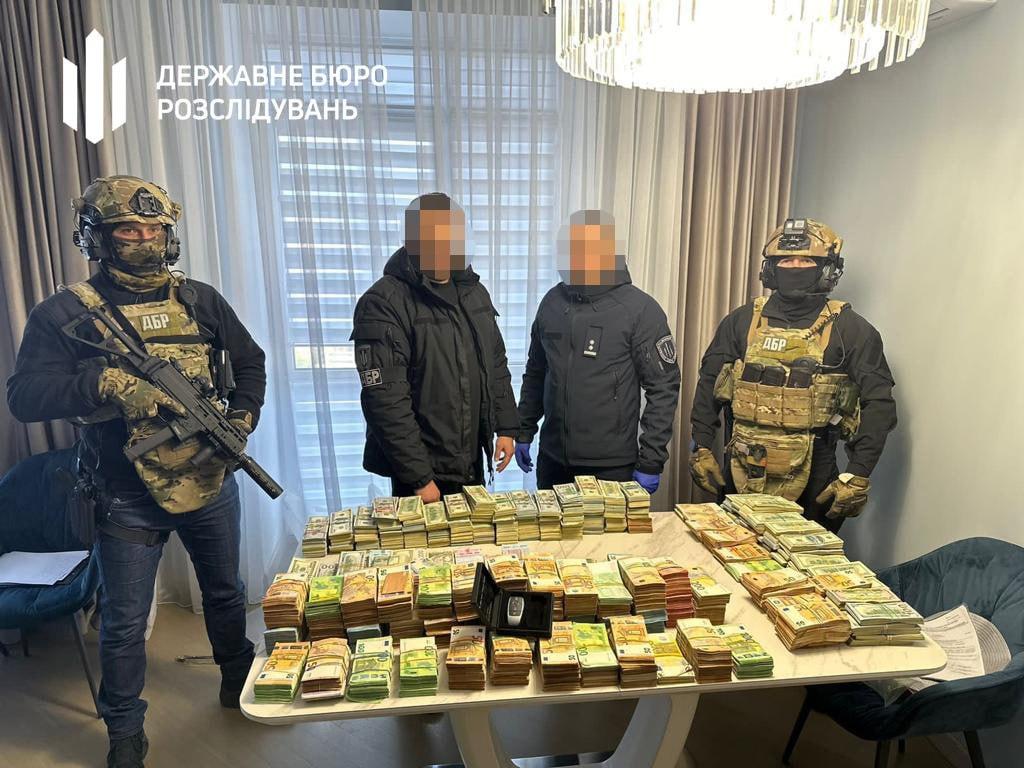 У депутата Рівненської облради викрили незадекларовані статки на мільйони доларів