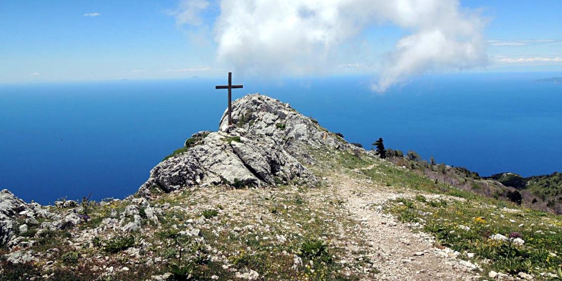 На вершині гори Афон.