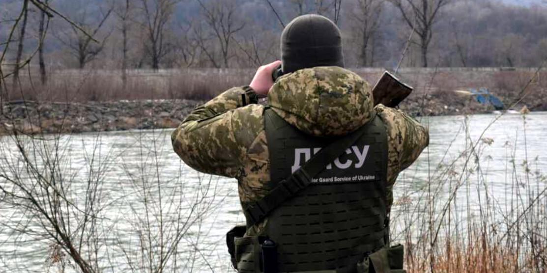 Чоловік із всіма дозволами на виїзд за кордон заплатив $1500, щоб переплисти Тису