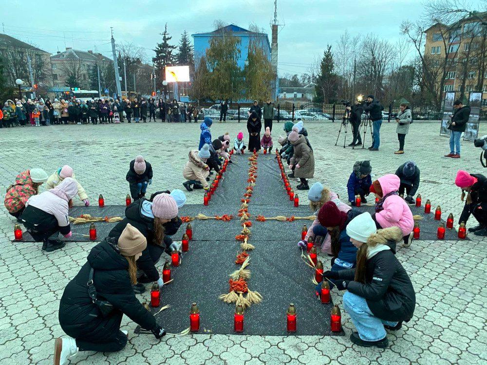 Відзначення пам'яті жертв голодоморів.