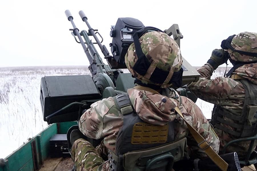 Нацгвардійці на чергуванні.