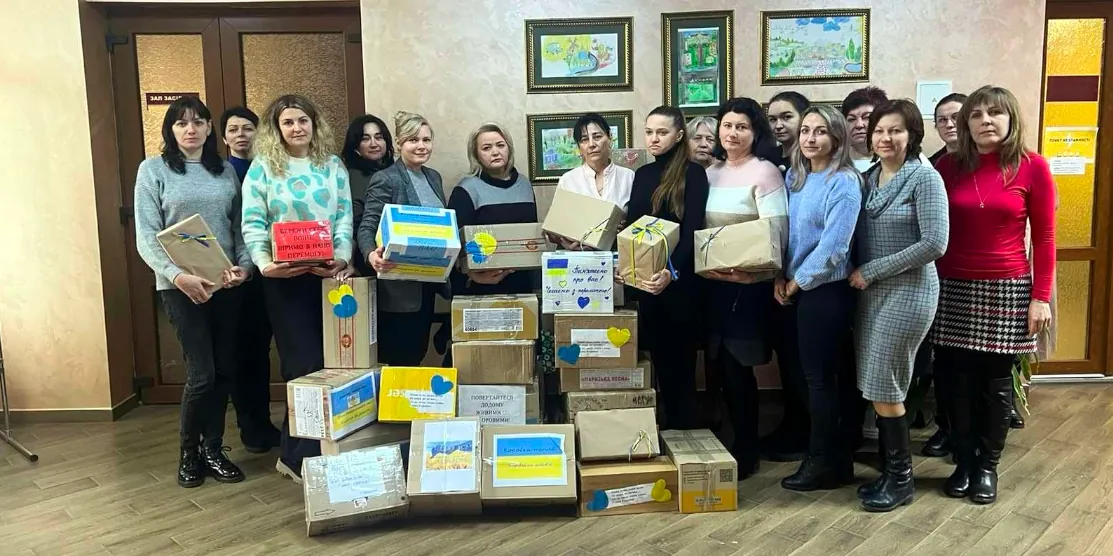 Теплі речі для ЗСУ зібрали в громаді.