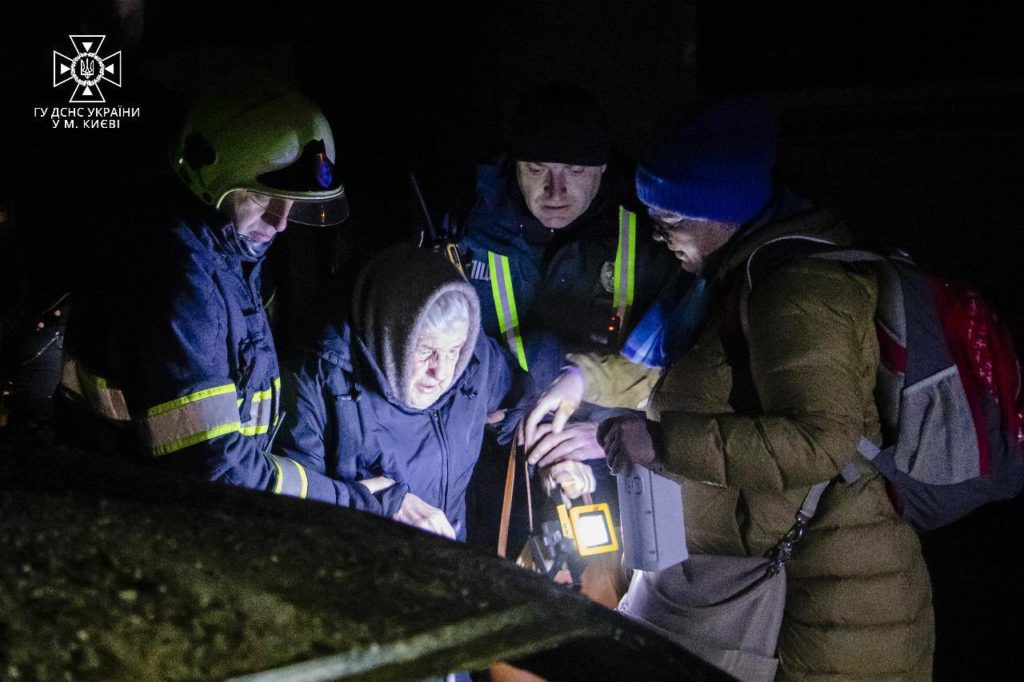 Ворожий обстріл Києва постраждали понад 50 людини 1