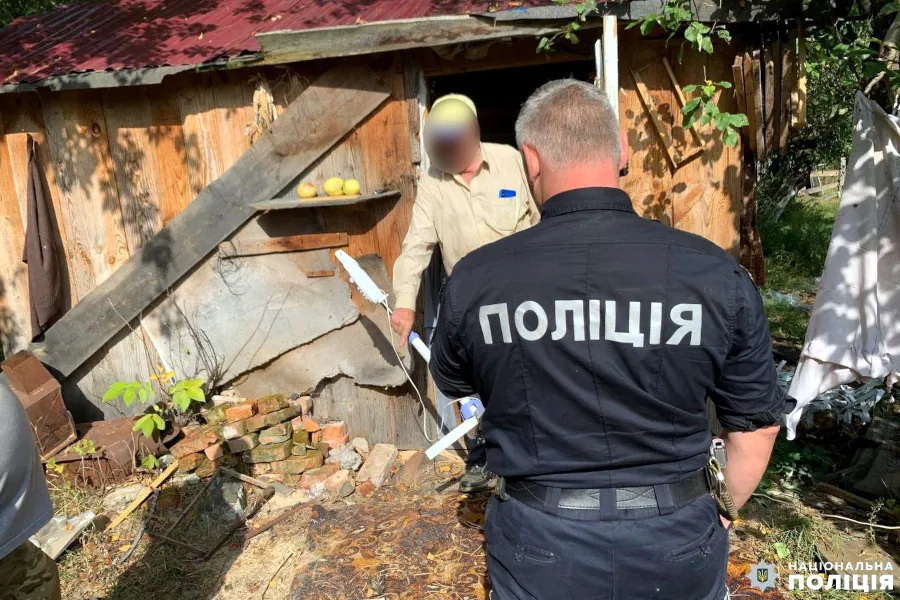 Працює поліція.