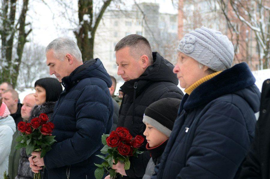На відкритті пам'ятної дошки.