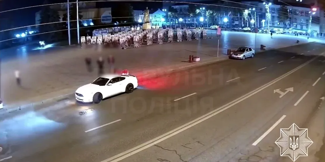 Дрифтер на Майдані Незалежності.