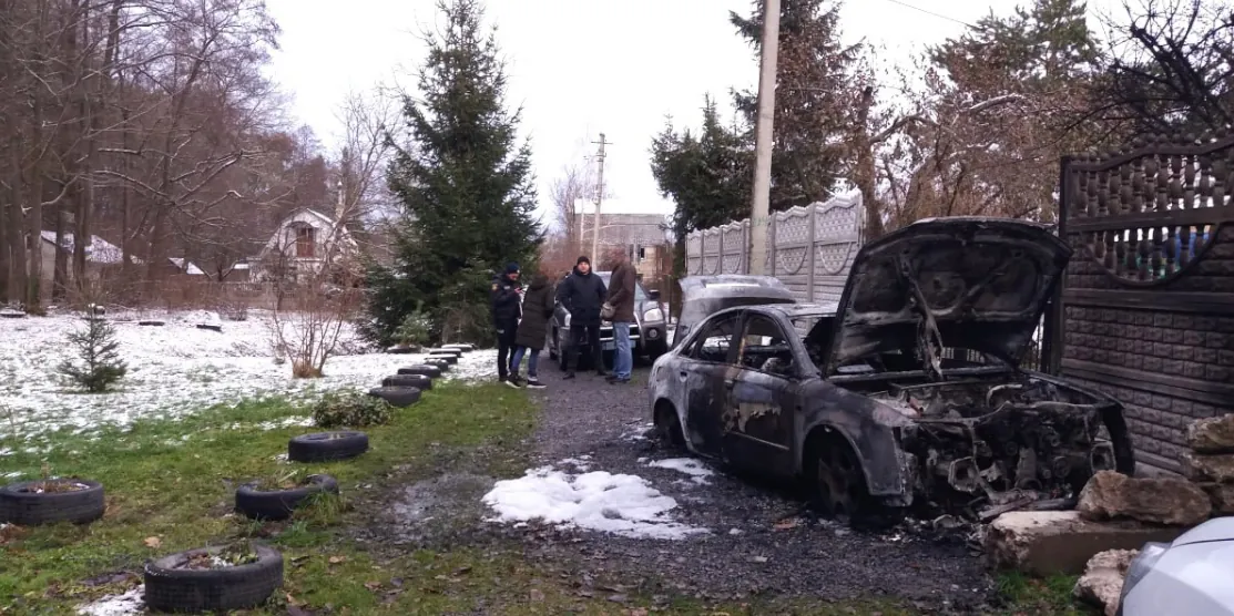 Спалене авто, поліція.