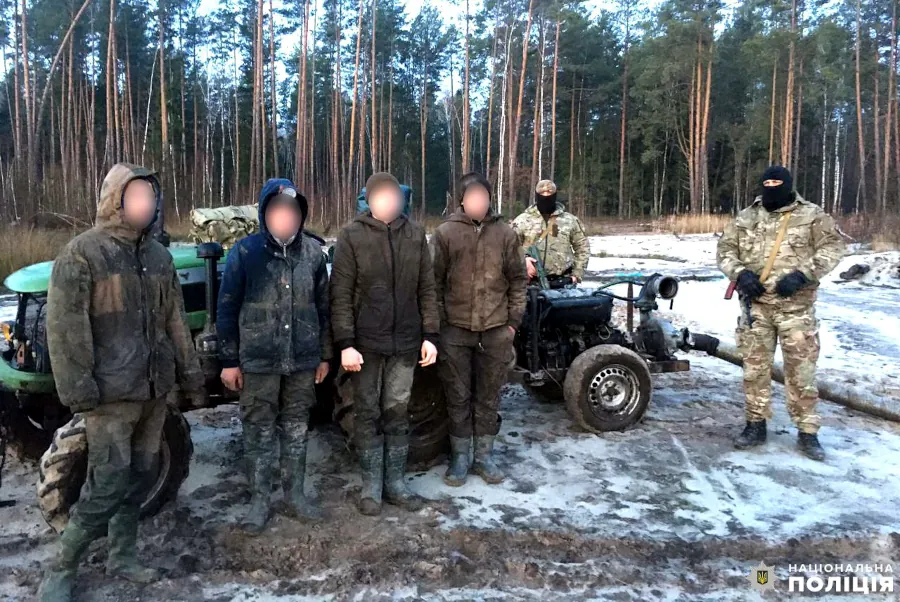 Впіймані старателі.