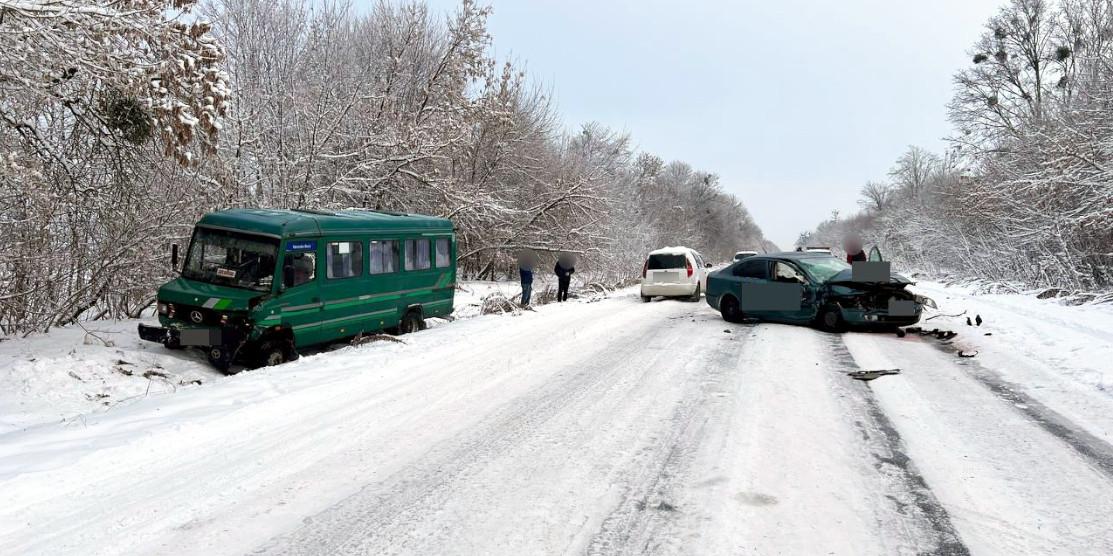 Місце ДТП поблизу с. Ясениничі.