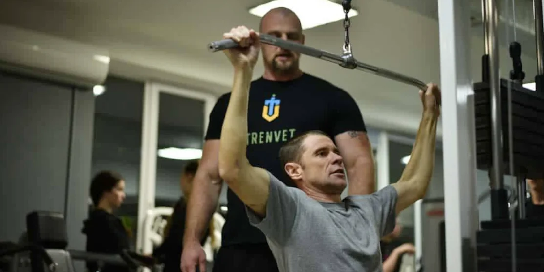 Ігор Головко тренує ветерана.