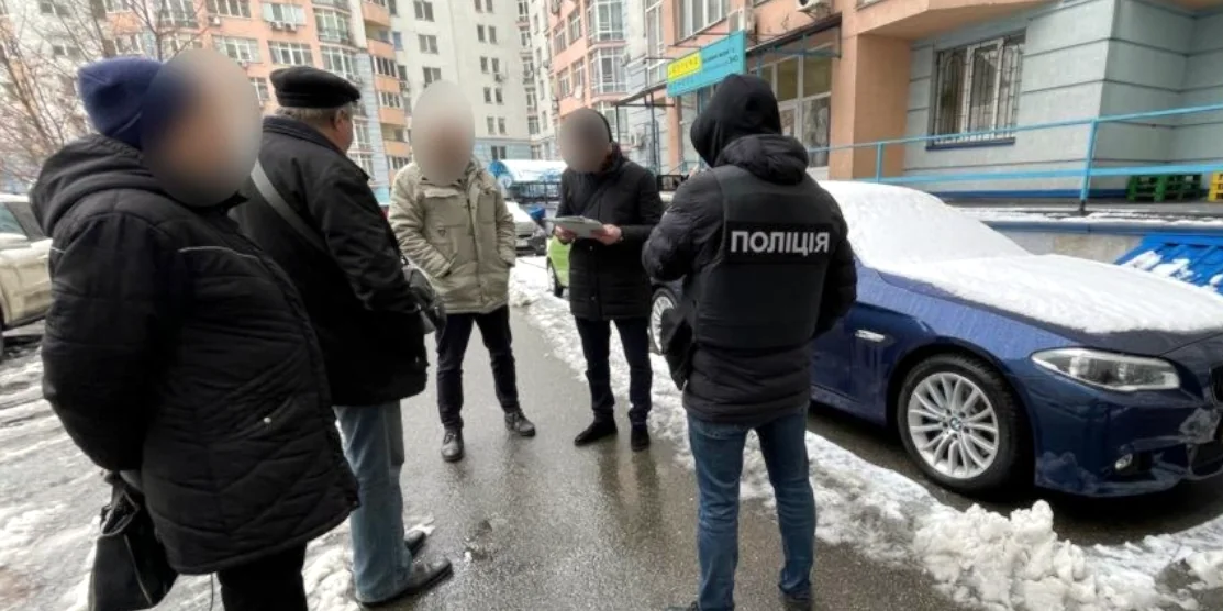 Працює поліція.