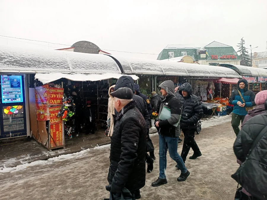 На ринку в Рівному.