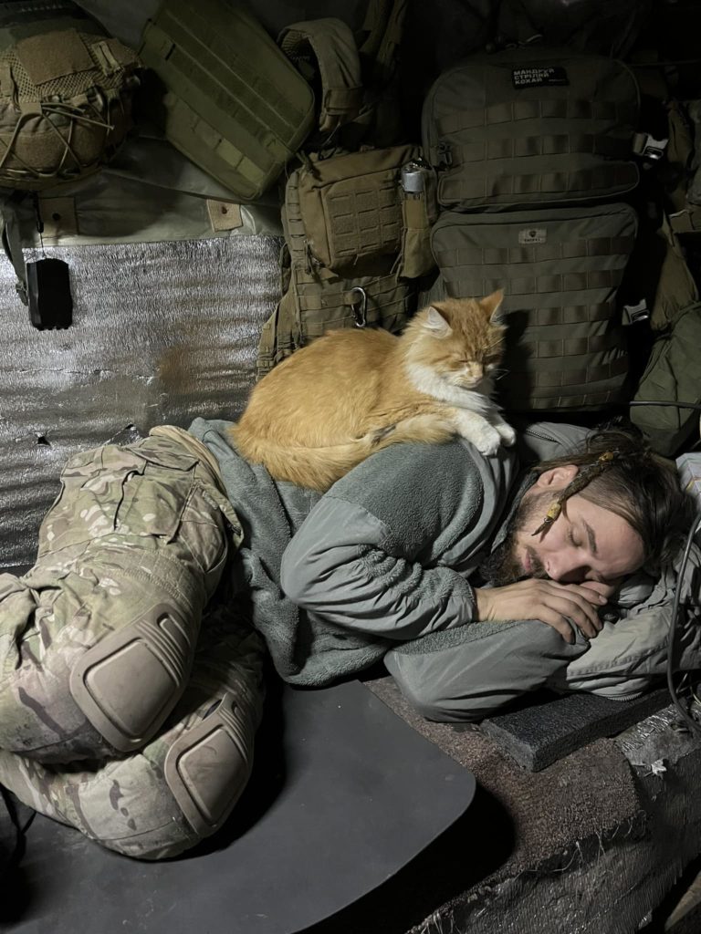 Поет і воїн з Рівного удостоєний  8 бойових нагород - фото 2