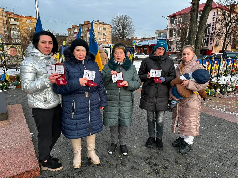 Рідні загиблих Героїв.