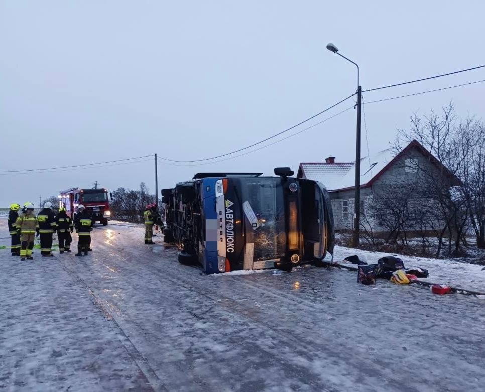 Двадцять українців постраждали у ДТП у Польщі