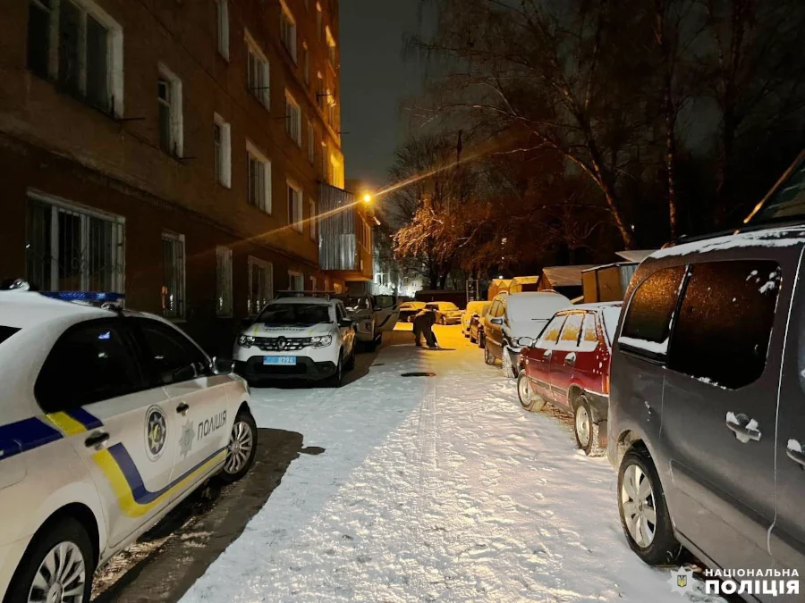 Двір, де поліція вилучила гранату.