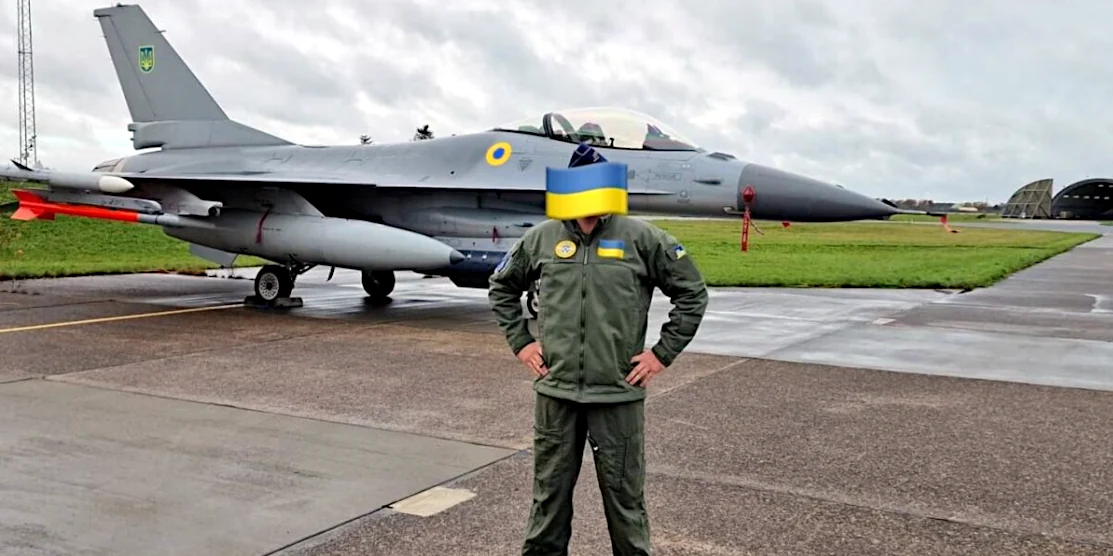 F-16 з українськими розпізнавальними знаками.