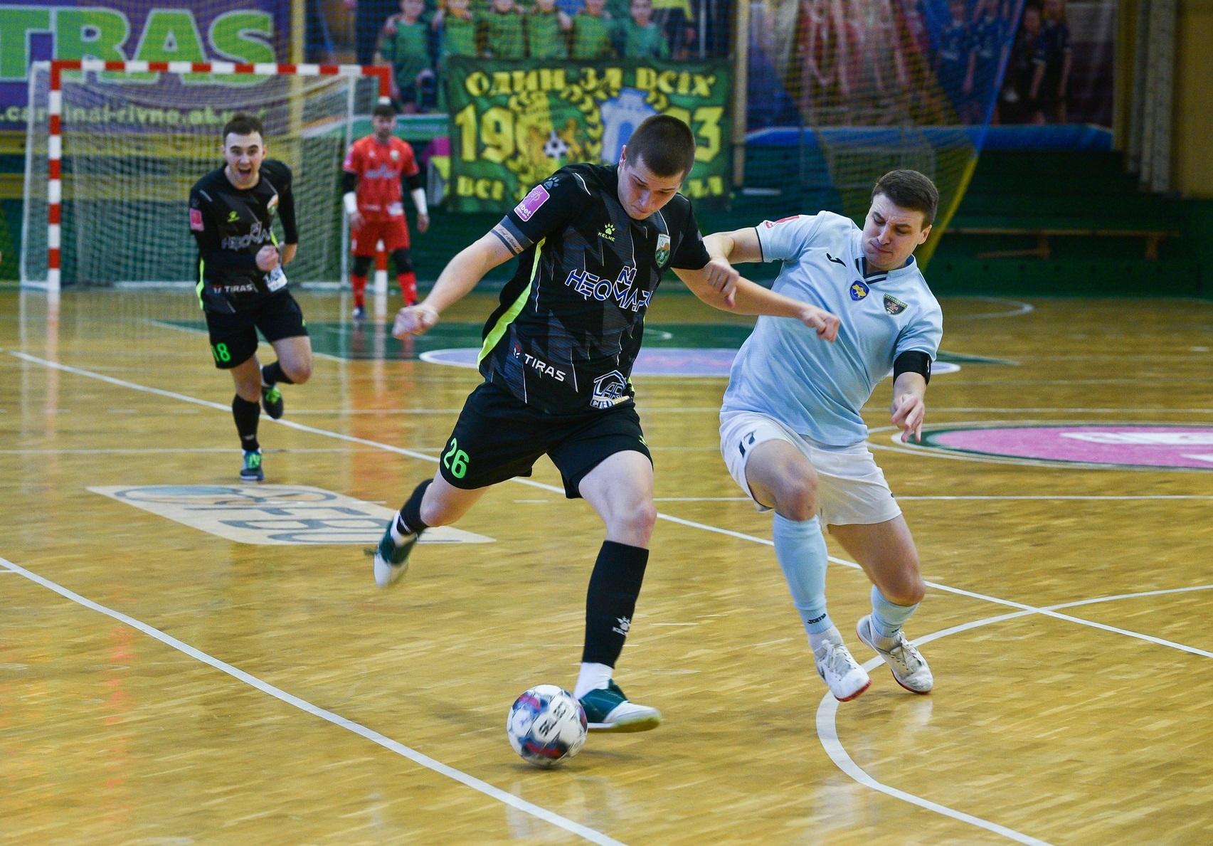 Рівненські футзалісти вирвали перемогу у “рятувальників”