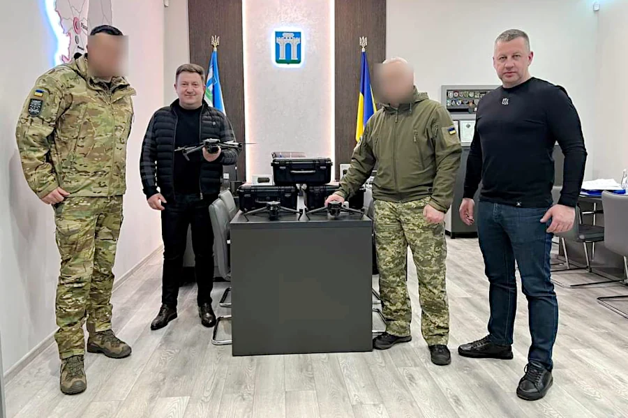 Передача дронів.
