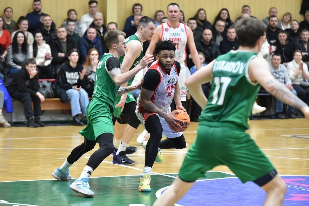 З перемоги розпочали домашній тур рівненські баскетболісти