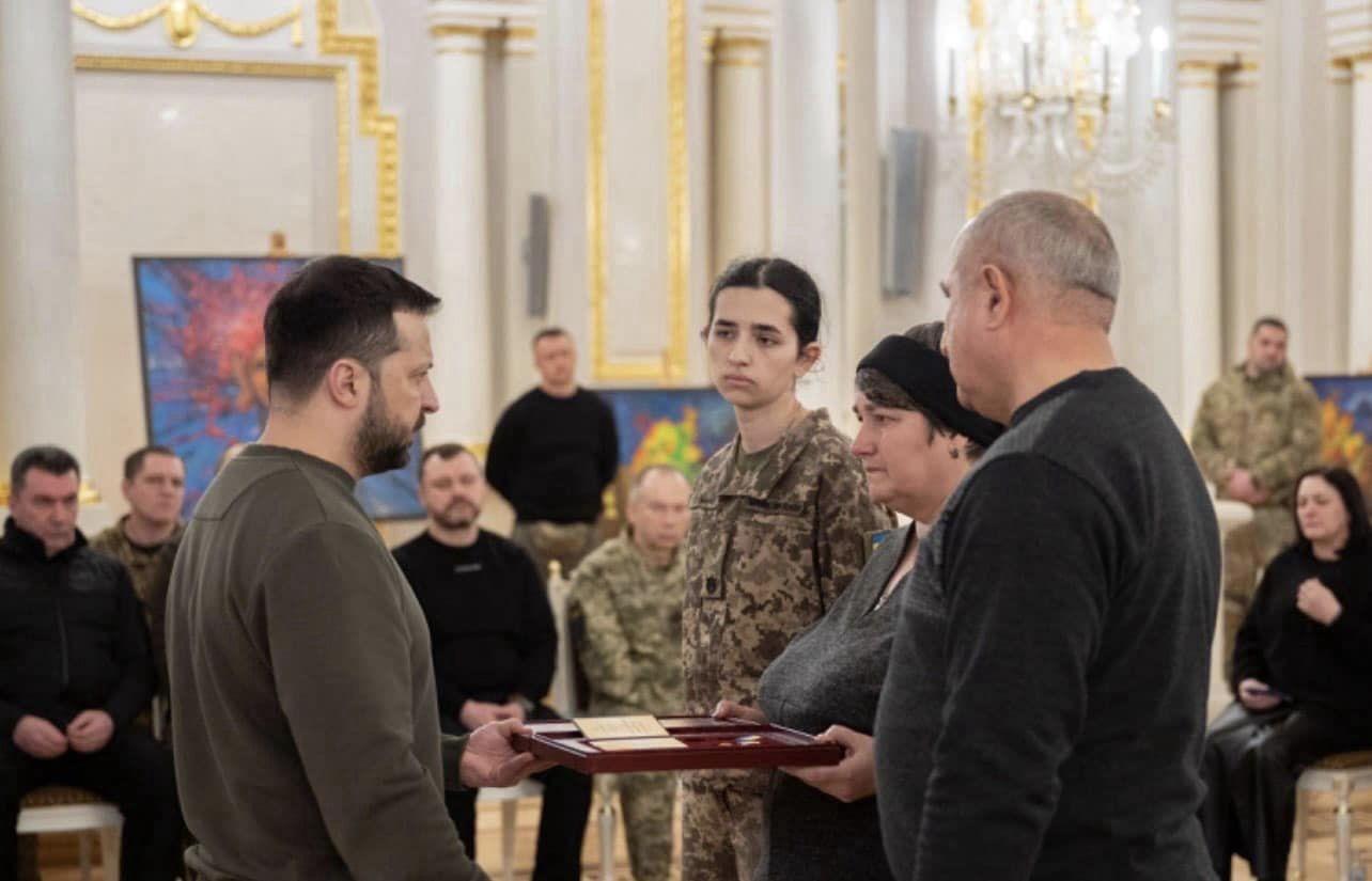 вручив орден «Золота Зірка» батькам загиблого рівнянина