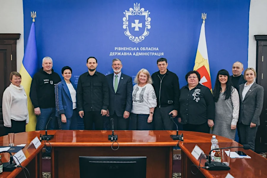 Мер міста Атенс Стів Паттерсон відвідує Рівненську ОДА.