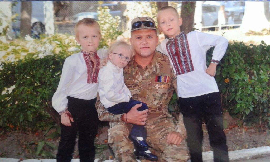 Він ще в 2004-ому передбачав, що буде війна з росією. І він піде воювати - фото 7