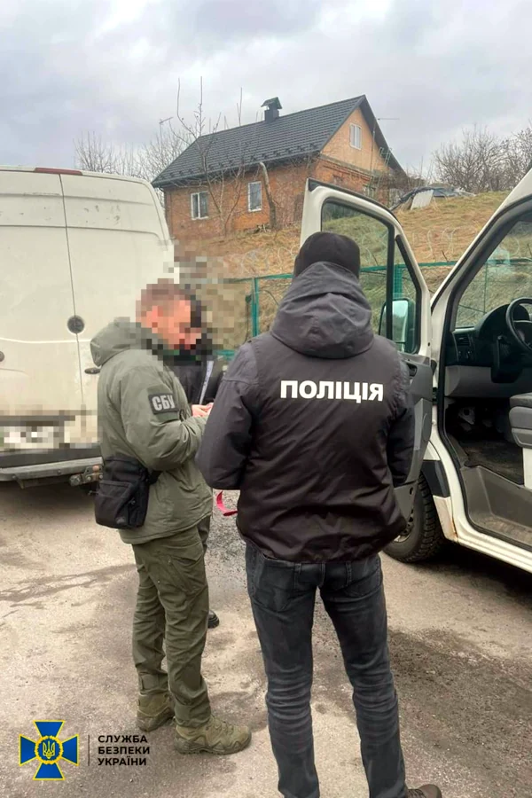 Працюють правоохоронці.