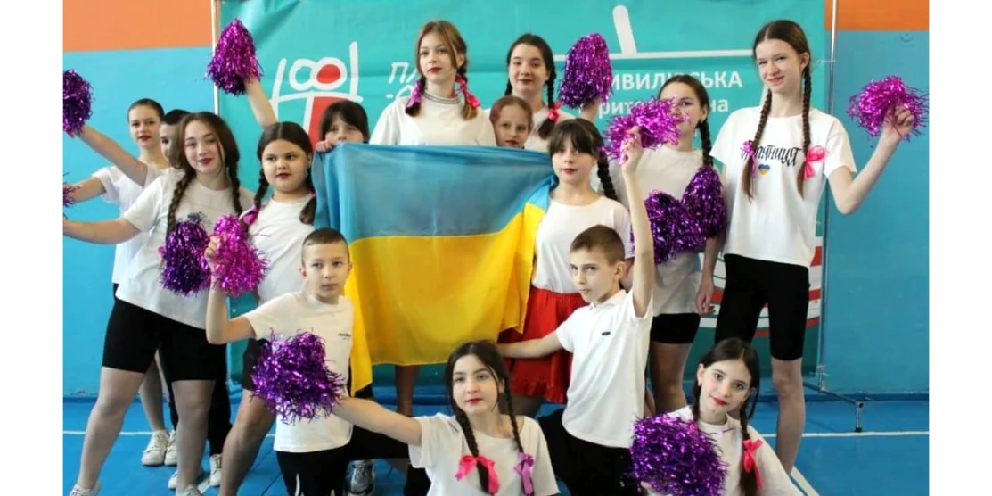 Команда чирлідингу.