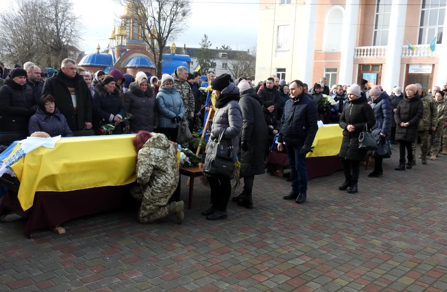 Похорон Юрія Лавренюка і Сергія Носова.