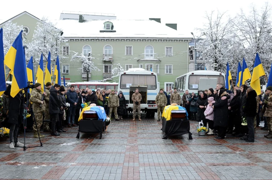 Похорон Віктора Русила і Сергія Путіліна.