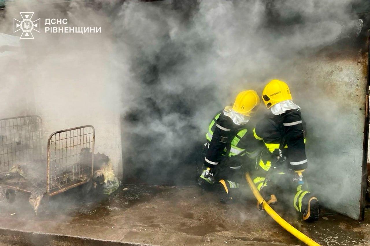 Пожежники врятували на Рівненщині від знищення житловий будинок