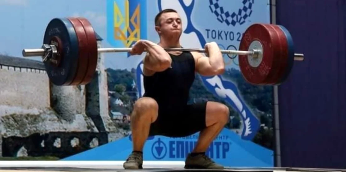 Штангіст Дмитро Кодратюк.