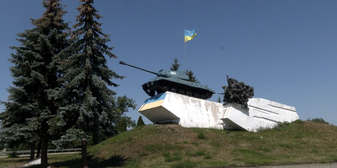 Танк на в'їзді у Дубно.