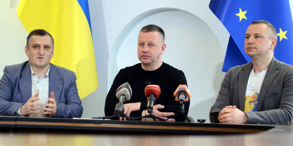 Під час пресконференції.