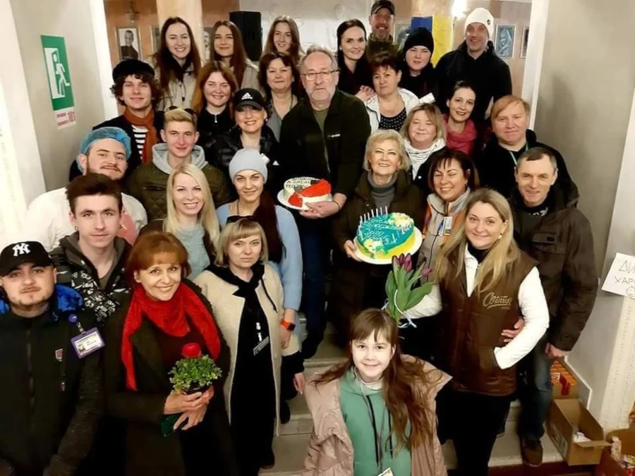 Працівники волонтерського штабу.