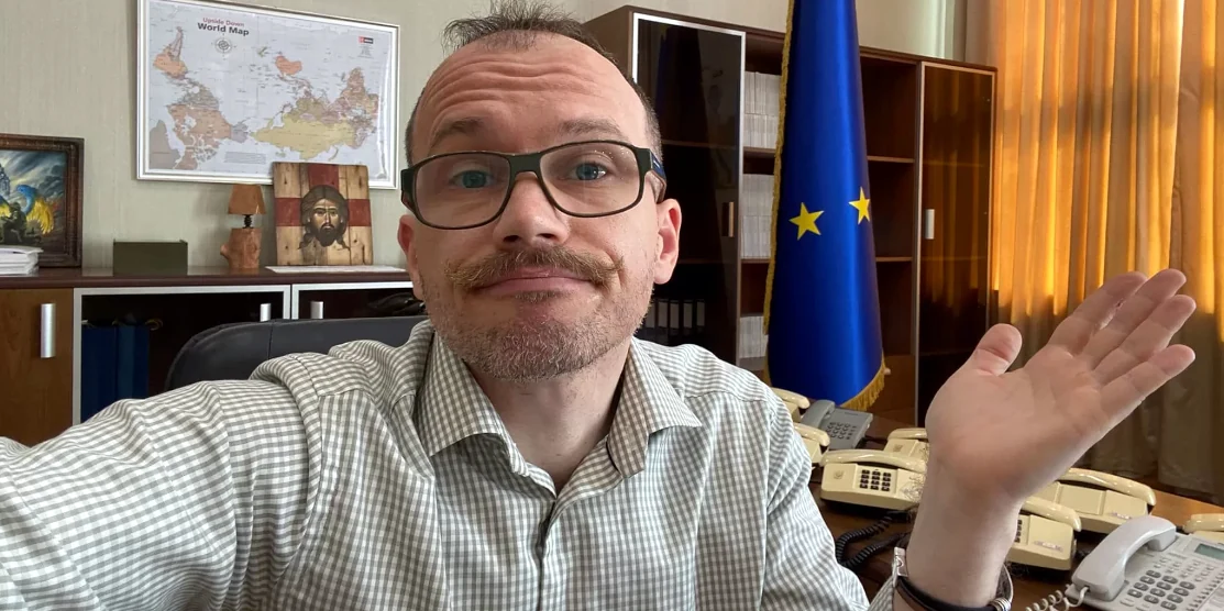 Денис Малюська.