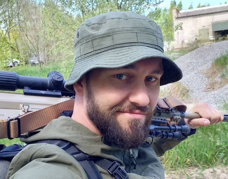 Герой з Рівного повернувся з-за кордону і відразу записався у добровольці