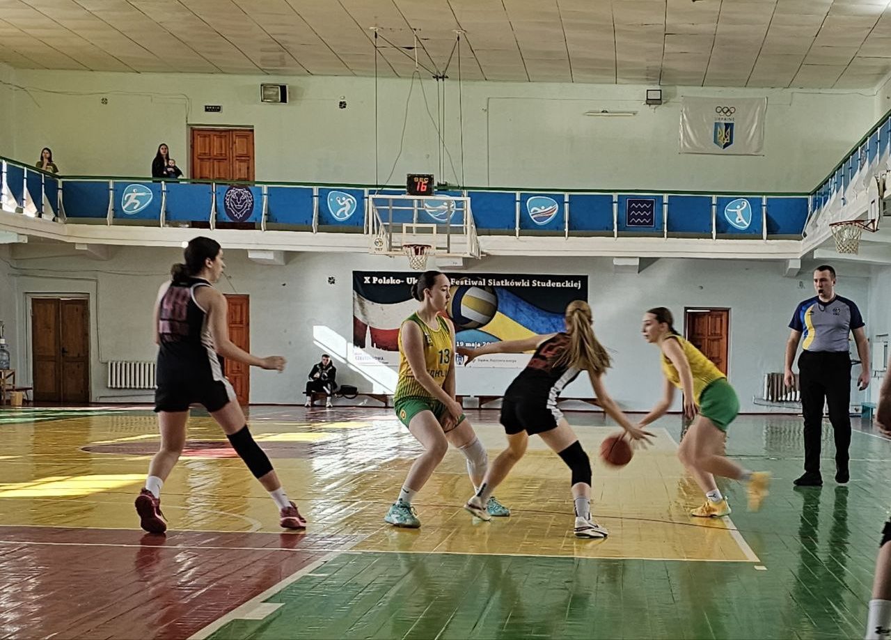 Рівненські баскетболістки не змогли повторити вчорашнього успіху