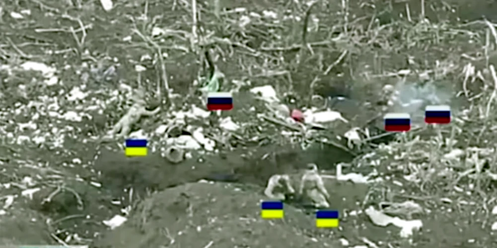 Скріншот з відео розстрілу українських військовополонених.