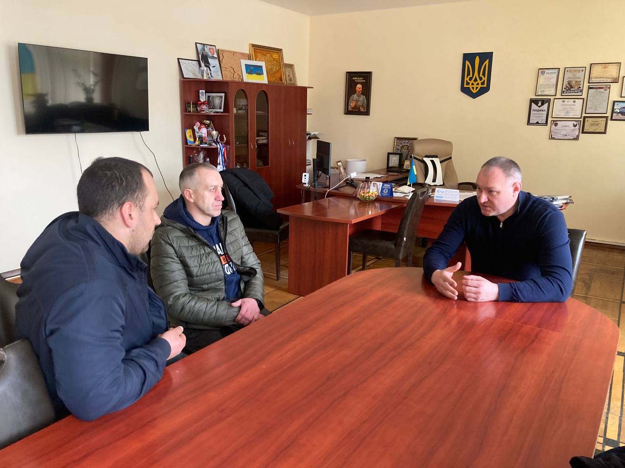 Сухляк з перевізниками