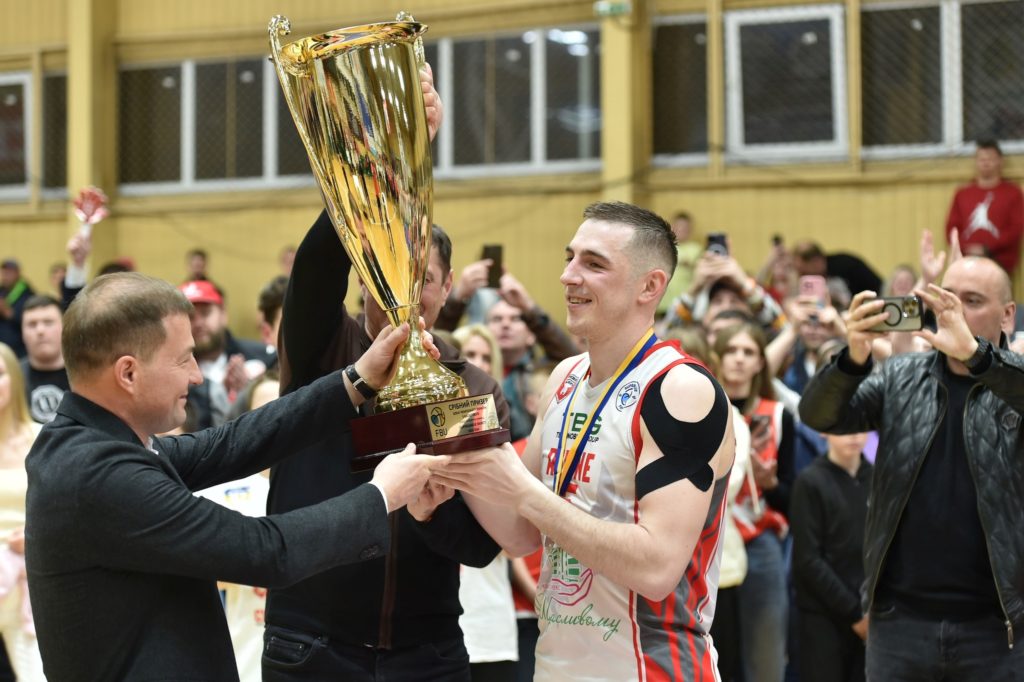 БК Рівне завоювала срібний кубок Суперліги