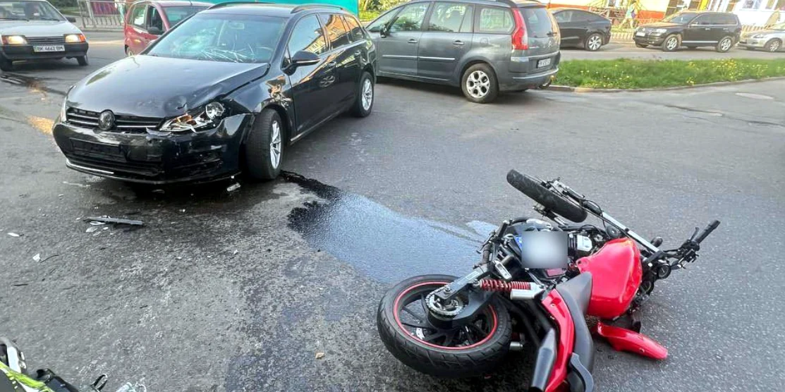 Місце події. Авто. Мотоцикл.