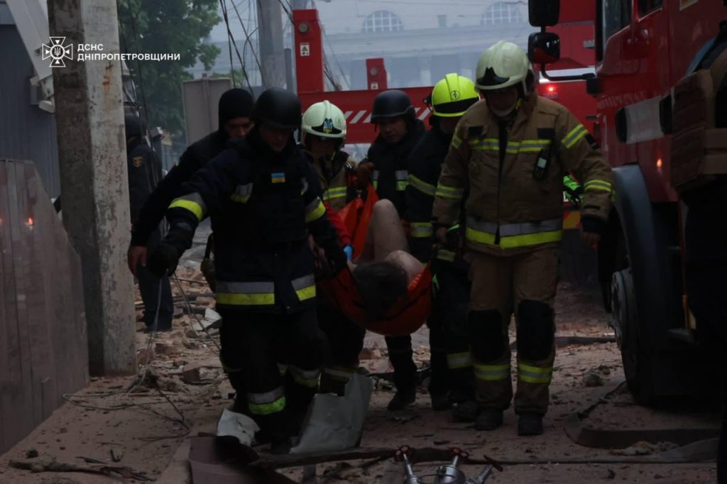 Дніпро під ракетним обстрілом4